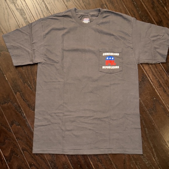 Retro Law Club T-Shirt - size Medium - Picture 3 of 5